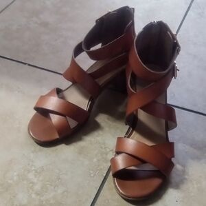 Material Girl Brown Chunky Heeled Sandals with Strappy Design
